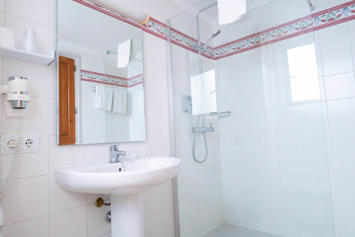 Doble amb balcó carrer lateral