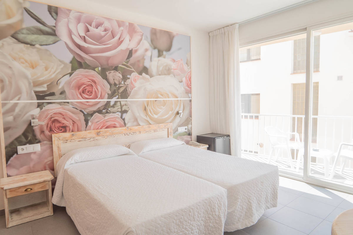 Doble amb balcó carrer lateral