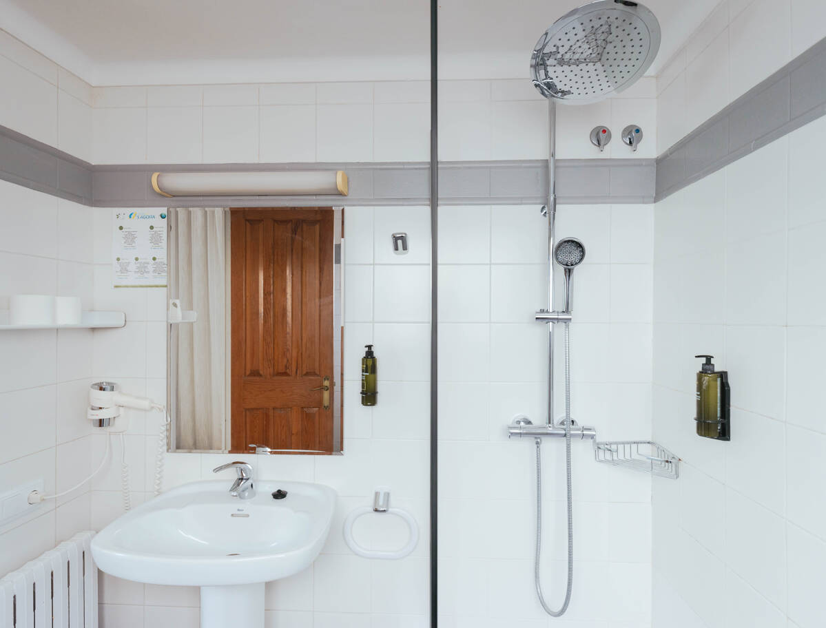 Doble amb balcó carrer lateral