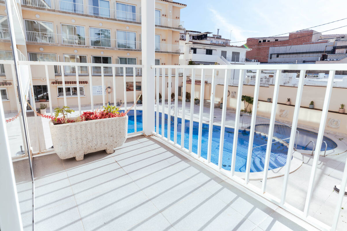 Doble Superior amb balcó Piscina