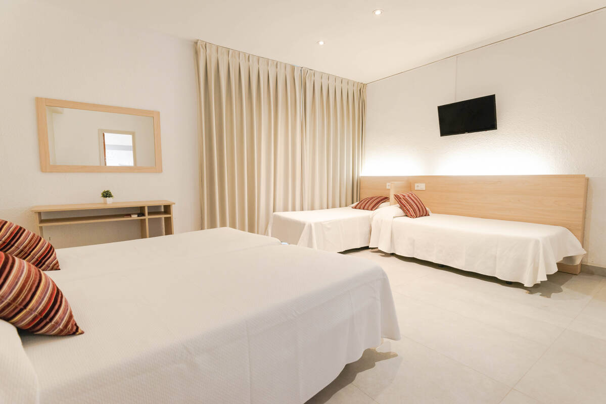 Quadruple with balcony 