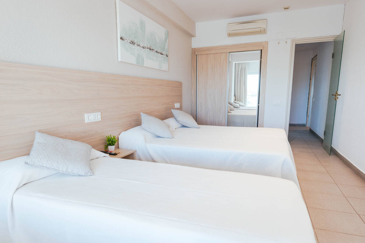 Quadruple with balcony 